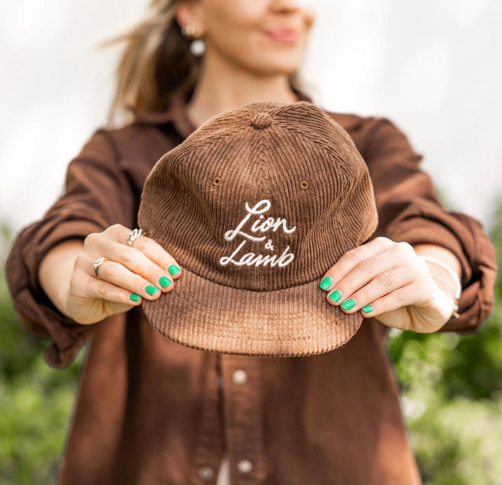 Lion and Lamb Corduroy Hat (Brown)